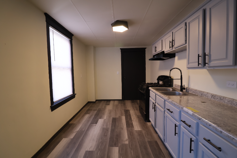 673 Delaware St #2N - Photo 3 of 17