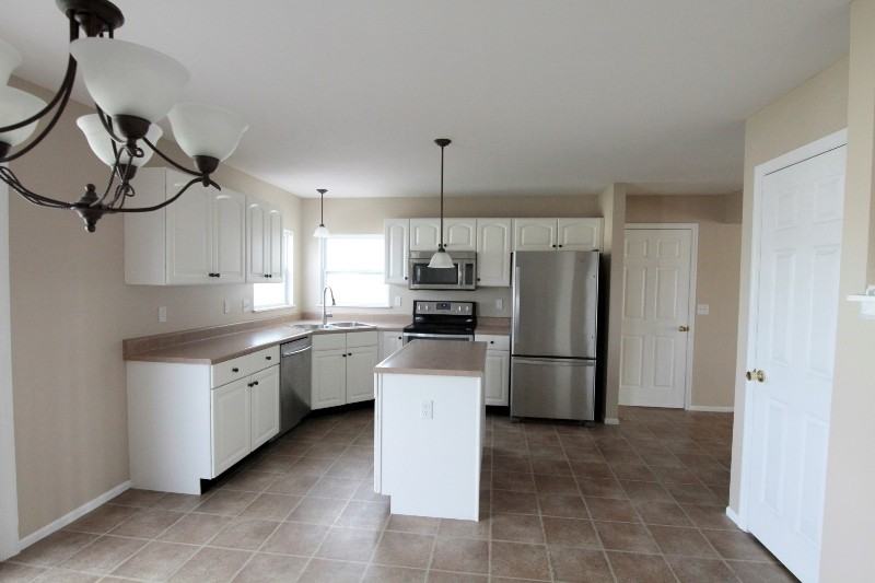 95 Counsel Ct - Photo 4 of 16