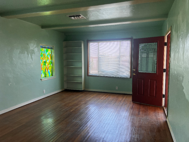 1415 Highland Ave - Photo 5 of 10