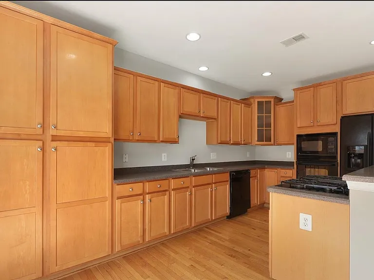 1110 Posey Ln - Photo 2 of 6