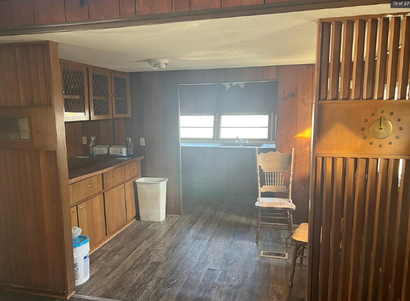 910 Old Elizabethton Hwy #37618 - Photo 2 of 6