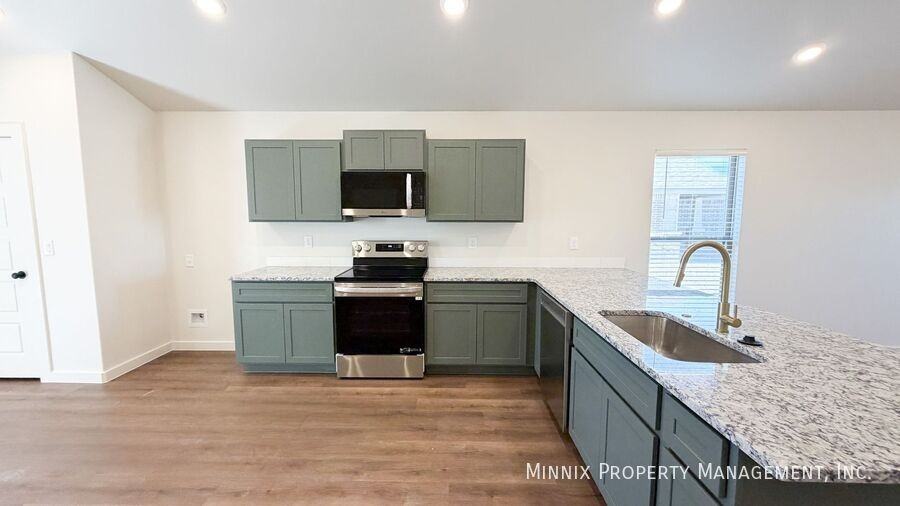 2150 Langford Ave - Photo 5 of 21