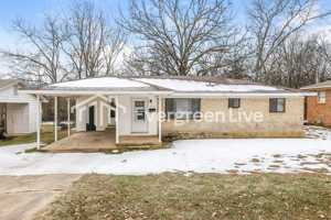 featured image of 812 W 52nd St