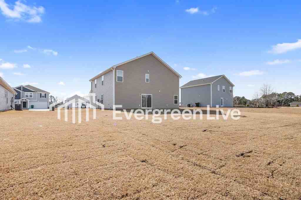 1005 Kinness Dr - Photo 4 of 41