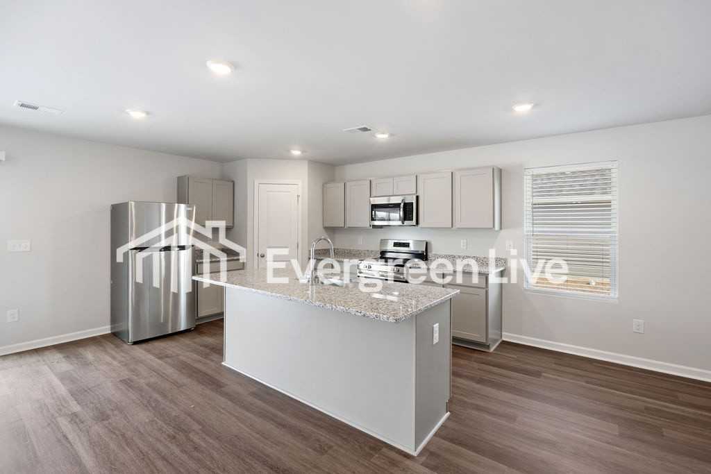 21 Cape Point Dr - Photo 6 of 36