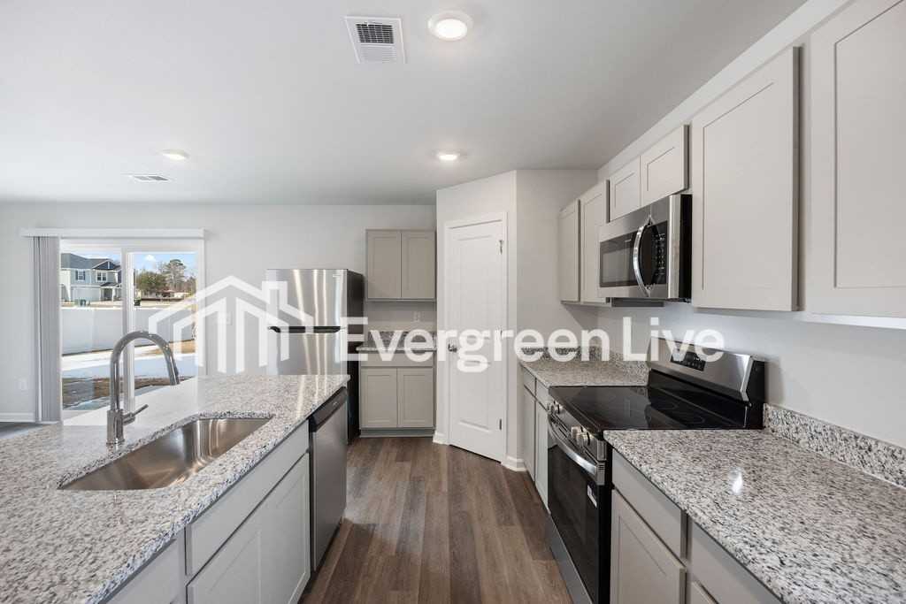 21 Cape Point Dr - Photo 5 of 36