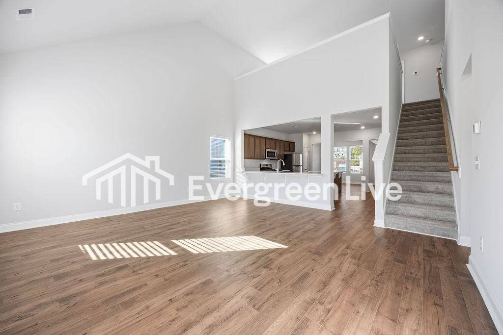 2490 Campton Loop - Photo 3 of 36