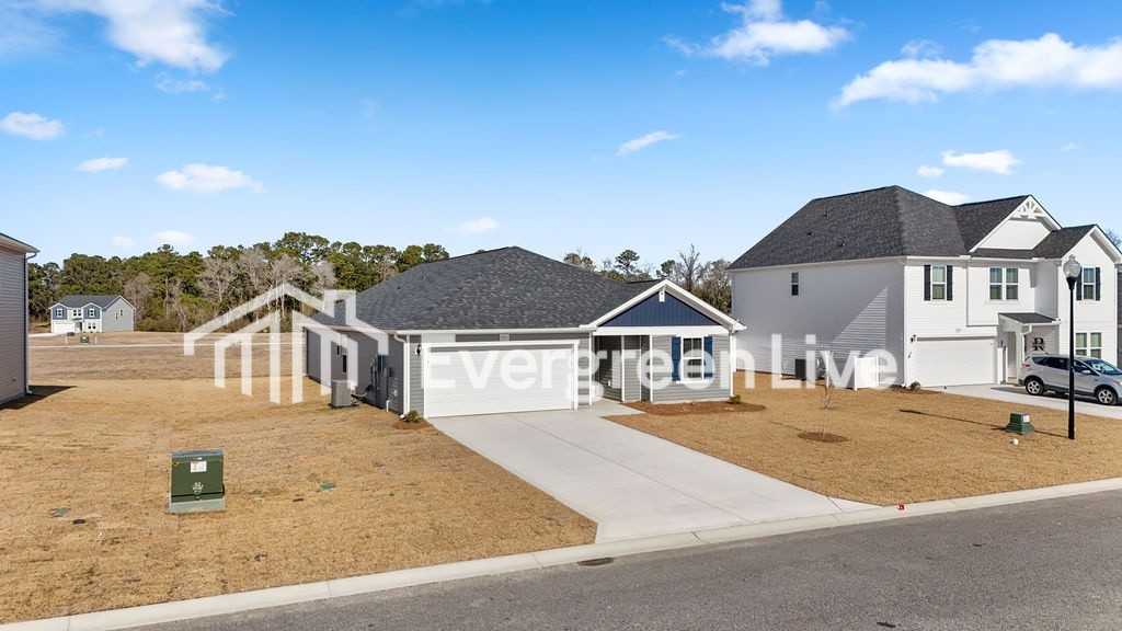 1009 Kinness Dr - Photo 2 of 31