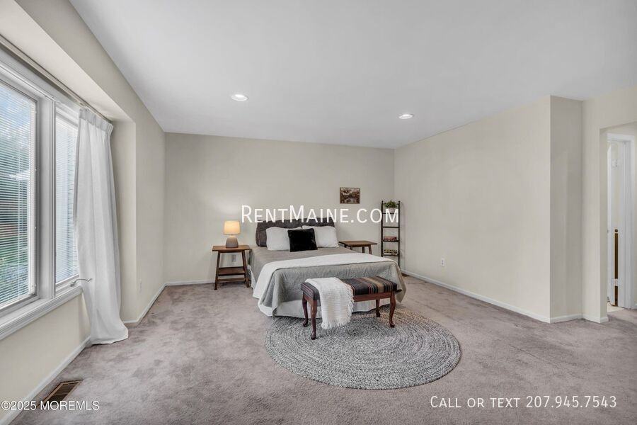 89 Clarken Dr - Photo 3 of 12