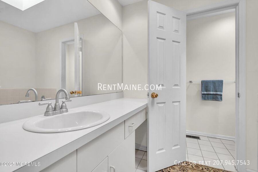 89 Clarken Dr - Photo 4 of 12