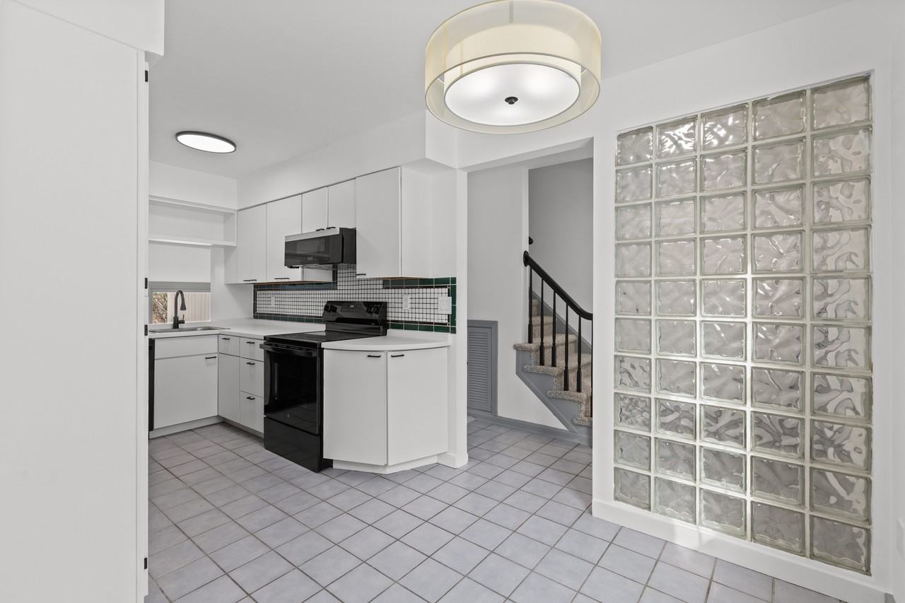 546 Carriage Circle - Photo 7 of 29