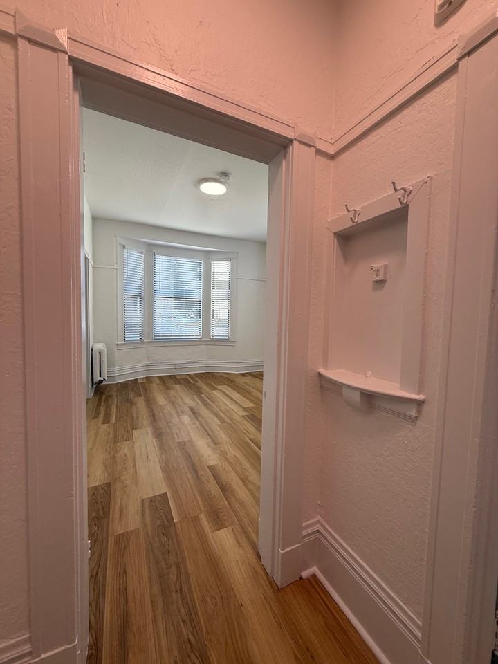 156 Franklin St #101 - Photo 6 of 9