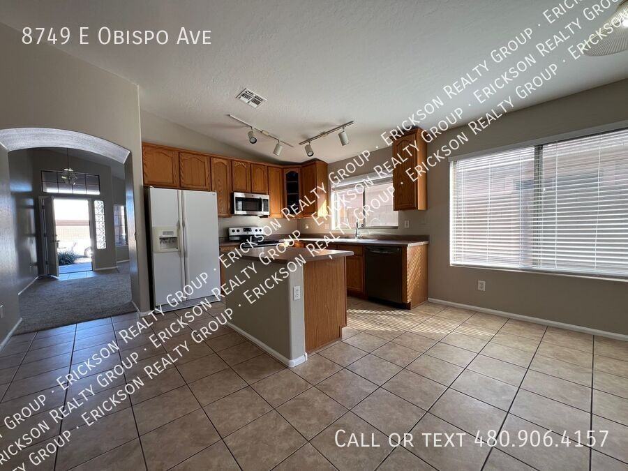 8749 E Obispo Ave - Photo 5 of 18