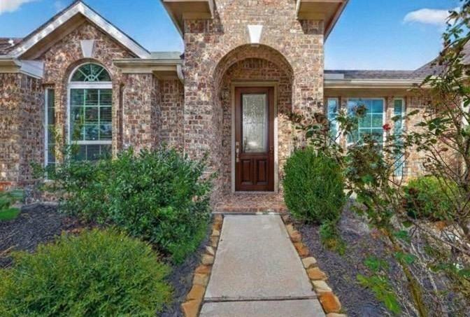 17506 Waeback Dr #17506 - Photo 2 of 37