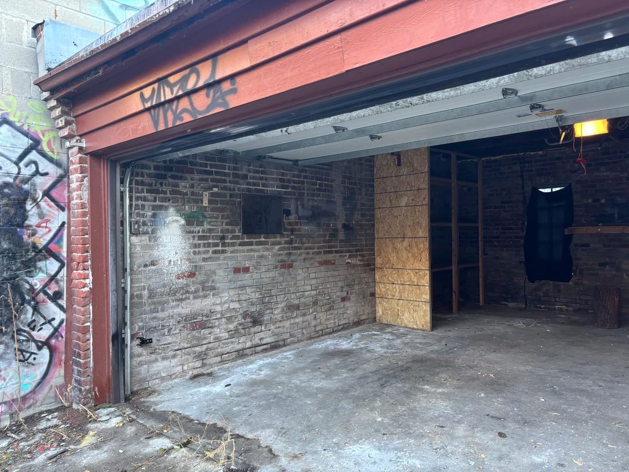 2257 Dundas Street West - Photo 5 of 6