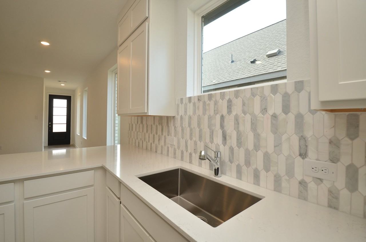 29034 Bison Haven Dr #29034 - Photo 4 of 30