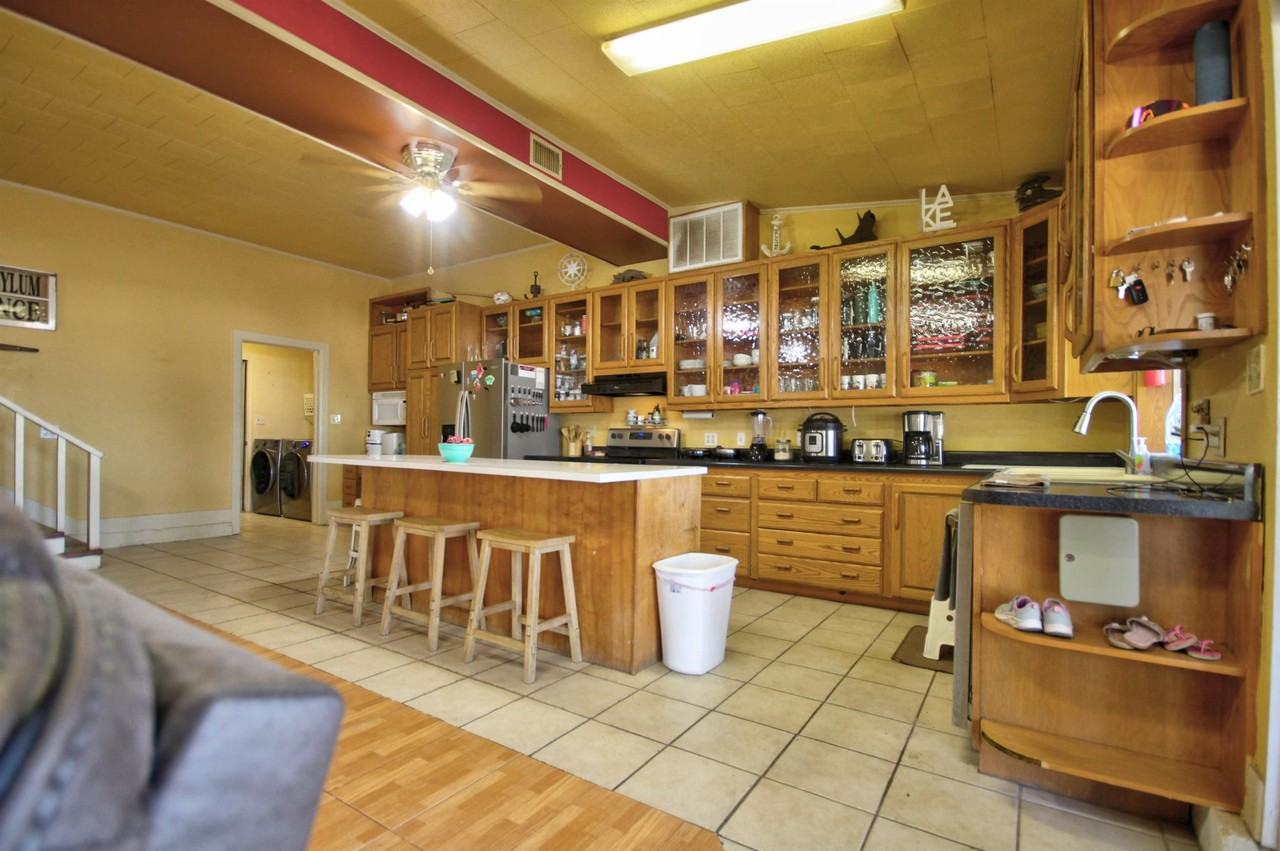 1504 Rr 261 - Main Home Buchanan Dam #1504 - Photo 4 of 30