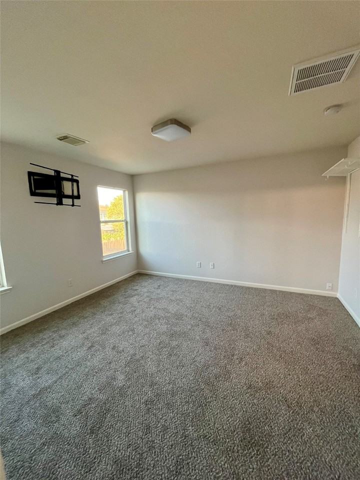 2655 Skyview Shadows Ct #2655 - Photo 2 of 9