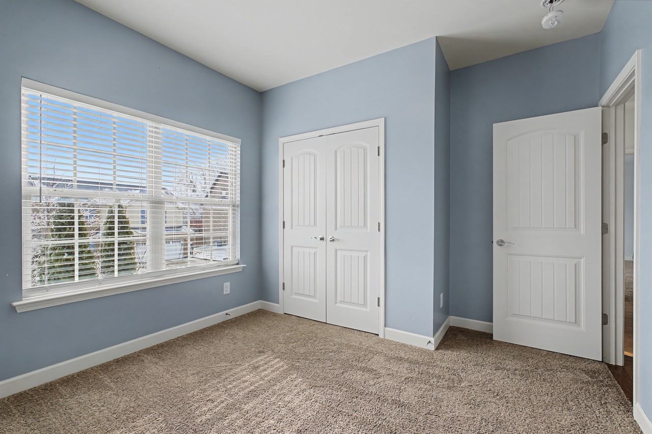 140 Tulip Grove Point - Photo 5 of 19