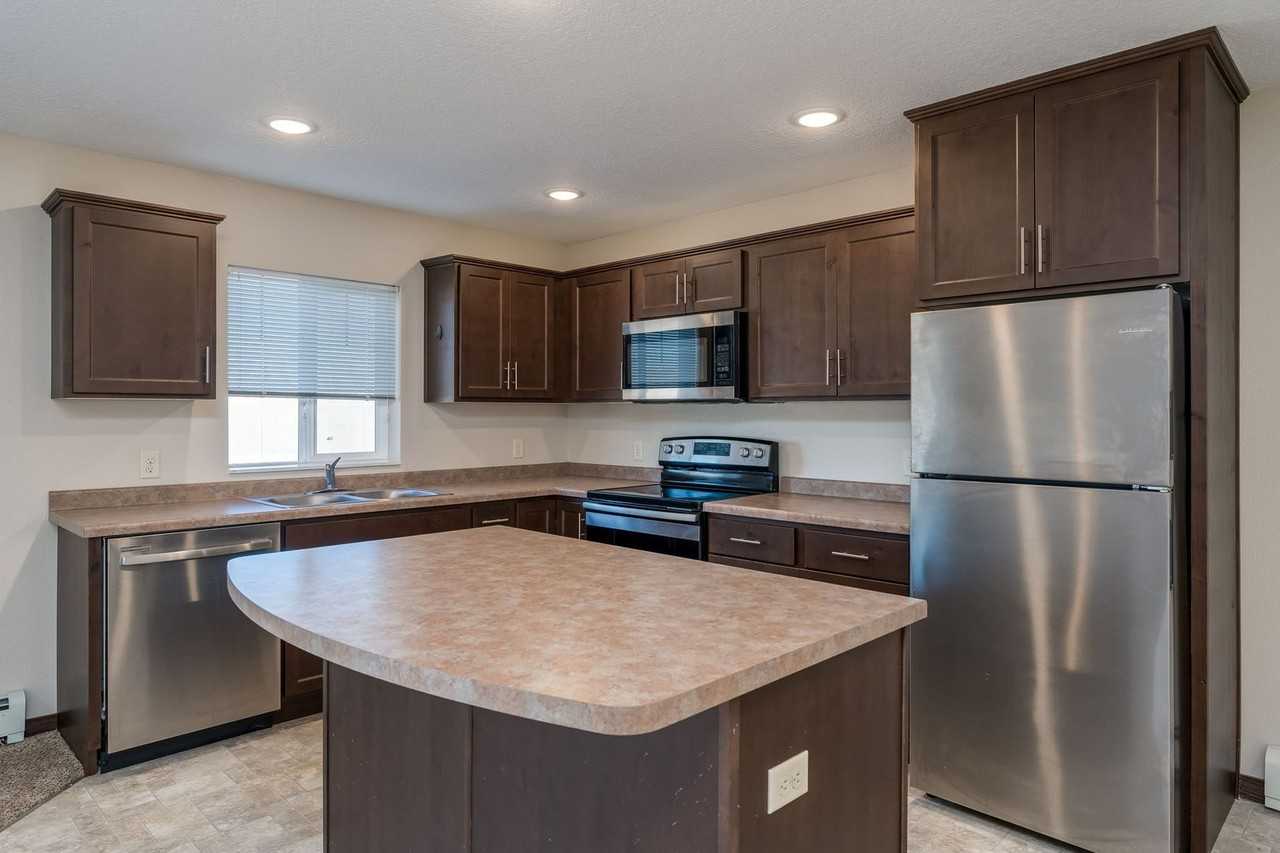 Lakeside Apartments - Photo 5 of 22