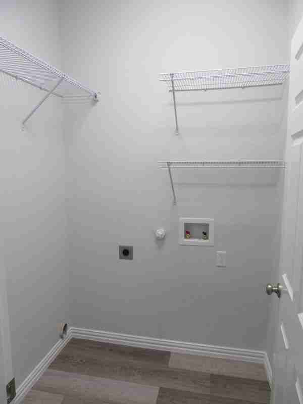 2709 Stratford Ct - Photo 3 of 7