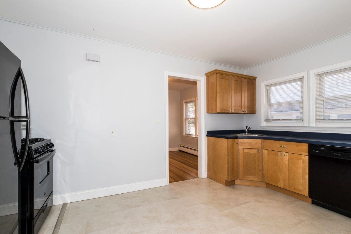 70 2nd Ave ##2 - Photo 4 of 9