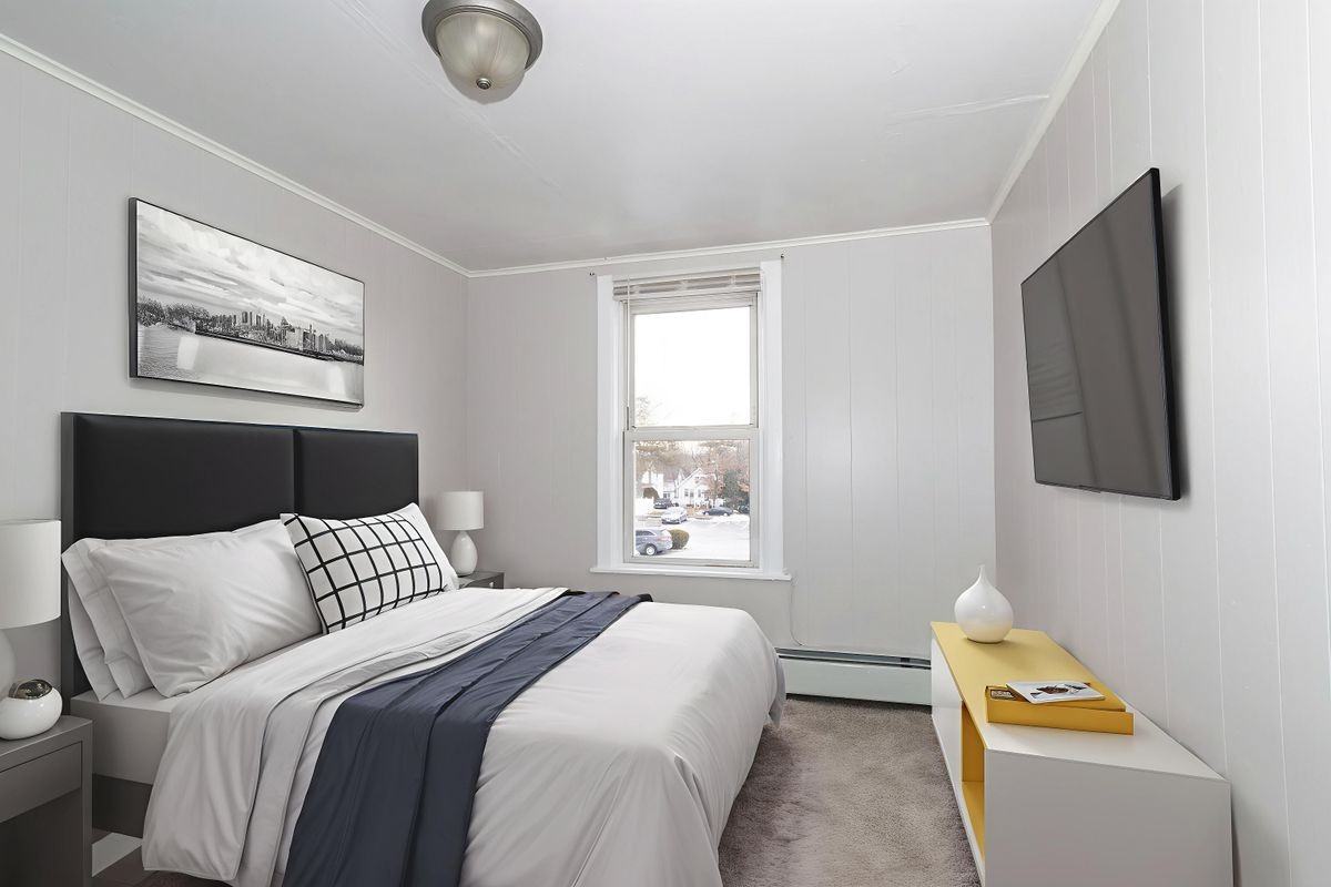 504 Centennial Ave - Photo 3 of 6