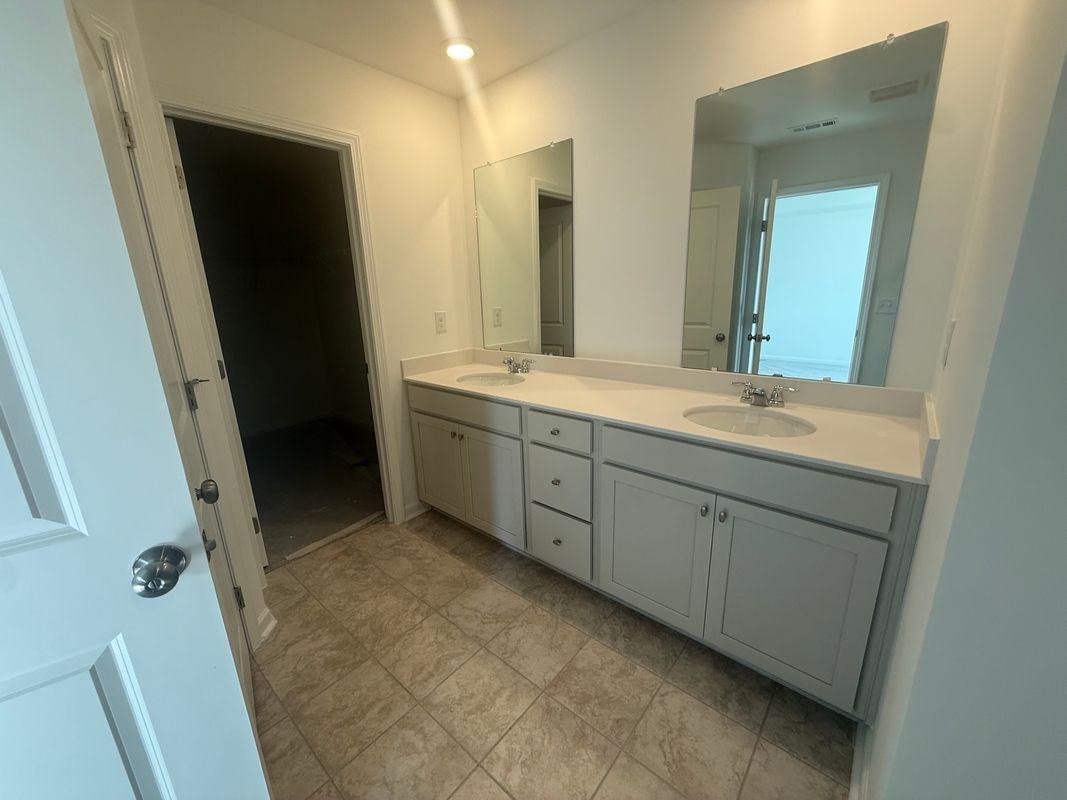 6204 Kenbrook Dr - Photo 4 of 10