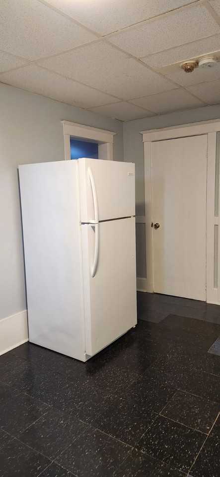 19 Westinghouse Ave Unit 2 - Photo 6 of 22