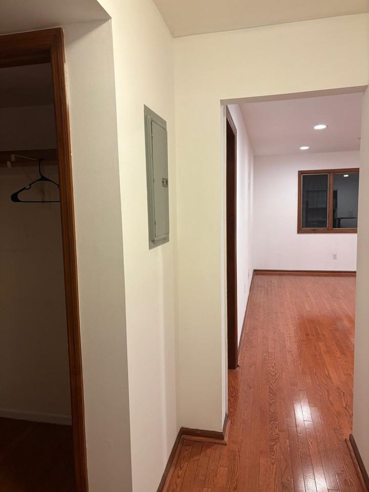 1250 N Broad St #C8 - Photo 3 of 17