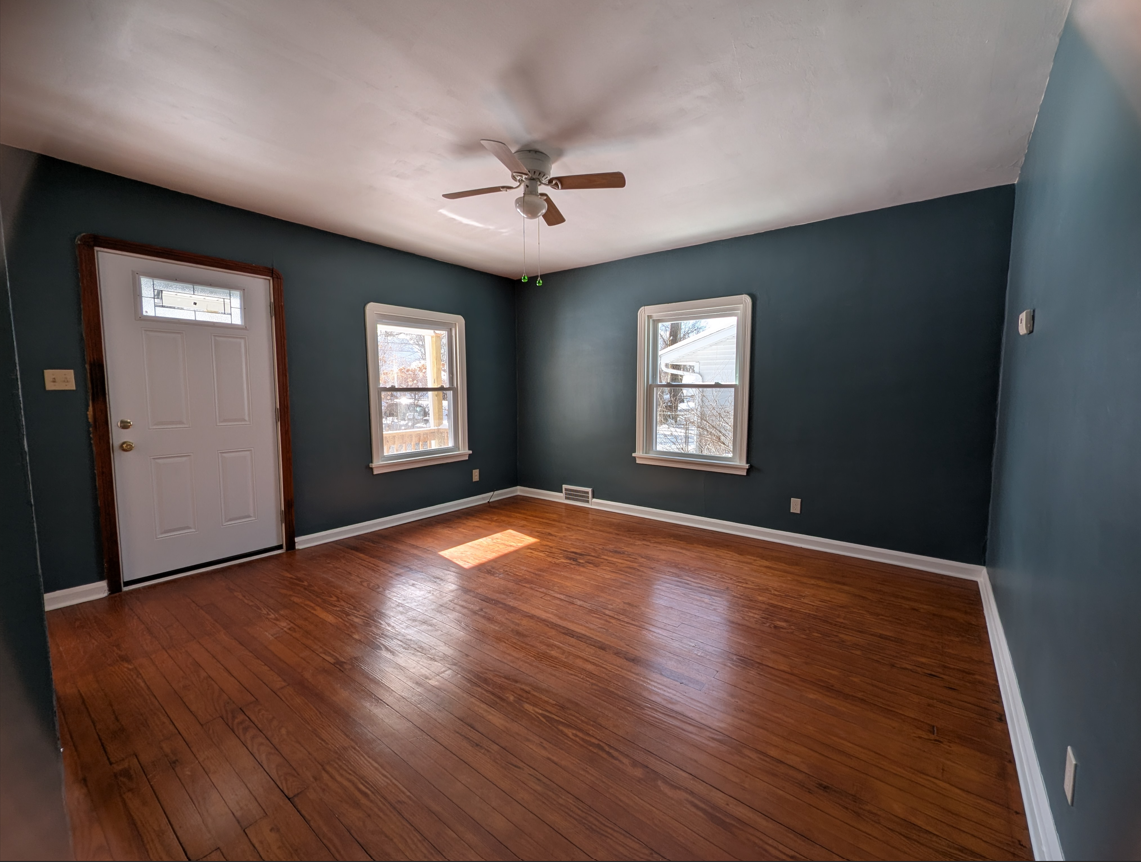 411 E School St #NA - Photo 2 of 10