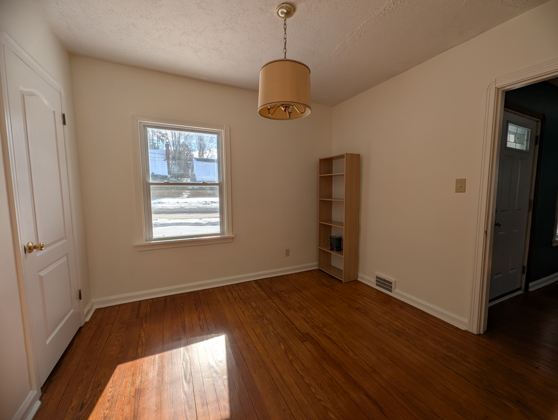 411 E School St #NA - Photo 3 of 10