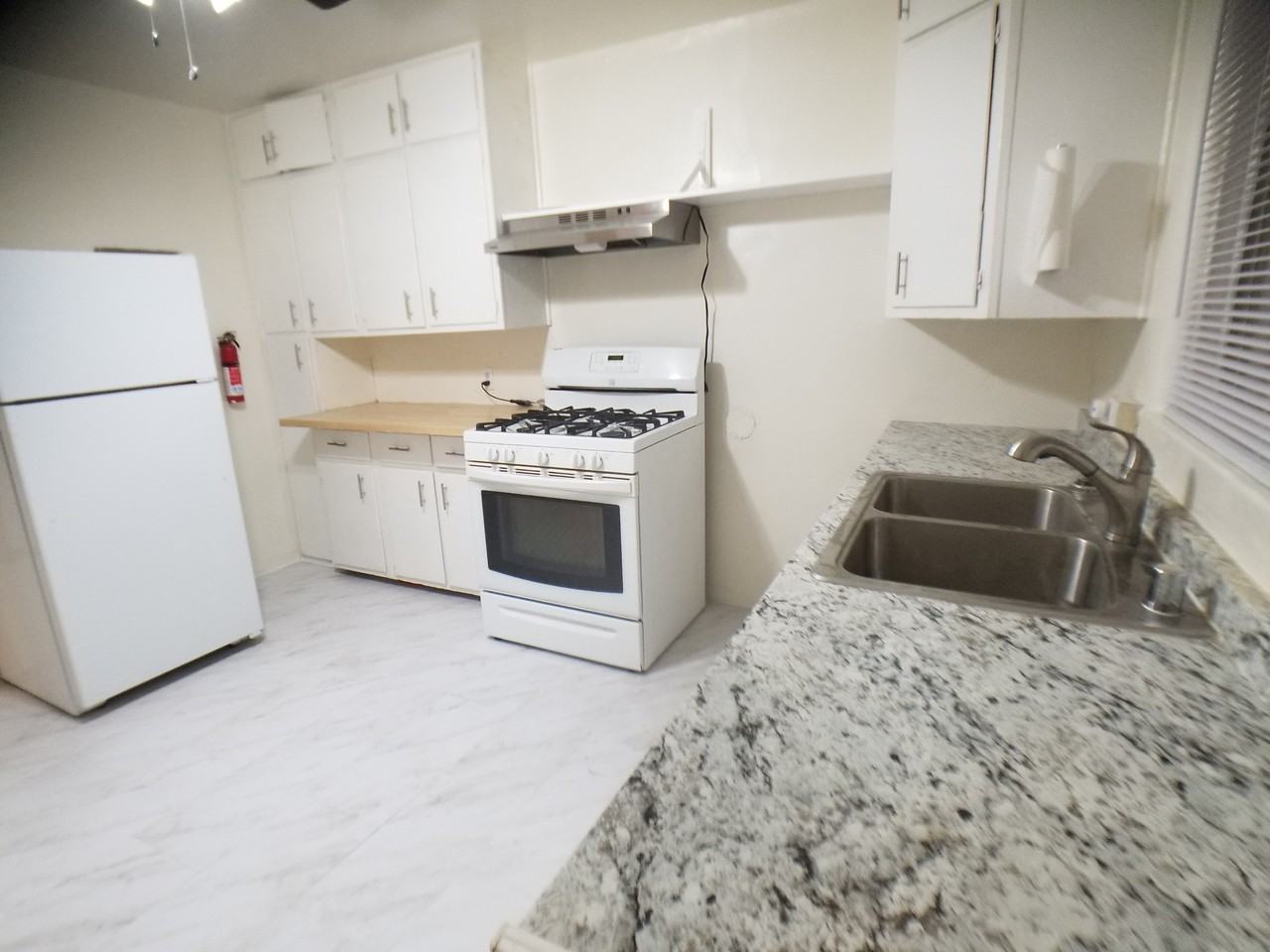 1904 Lead Ave Se #NA - Photo 7 of 15