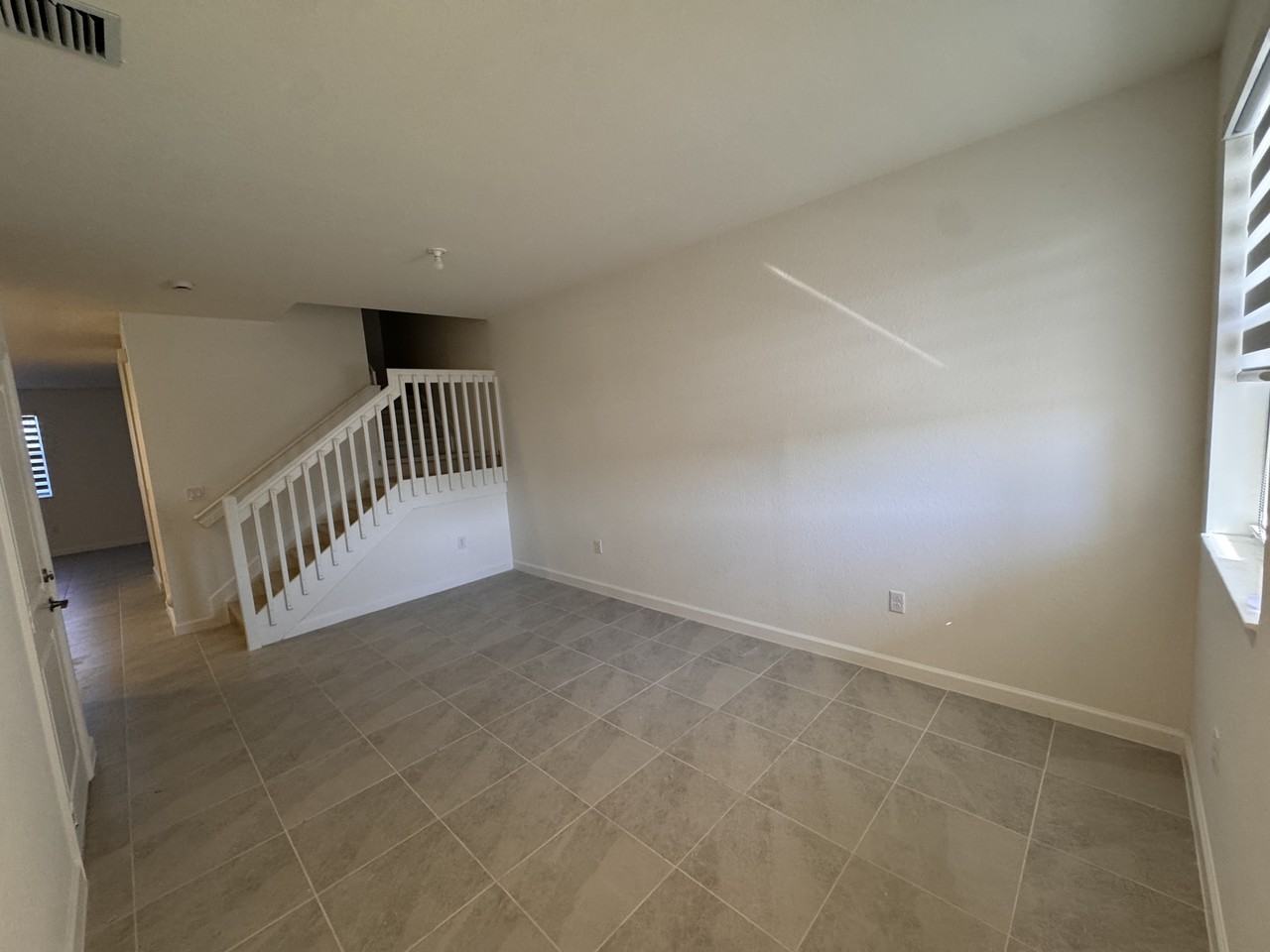 2738 Se 24th Ter - Photo 4 of 21