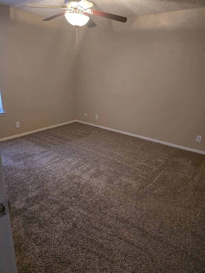 600 W Sadosa St #13 - Photo 2 of 9