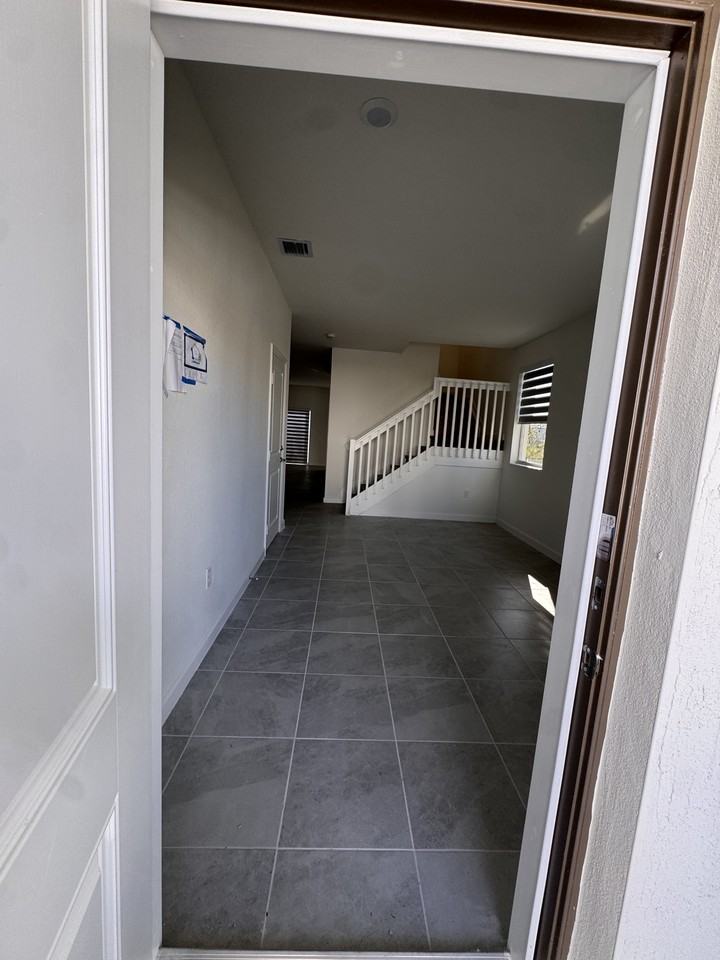 2771 Se 25th Ave #LAKE - Photo 2 of 28