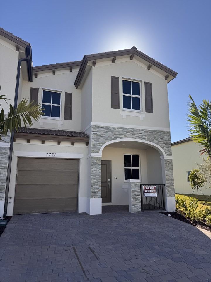 2771 Se 25th Ave #LAKE - Photo 3 of 28