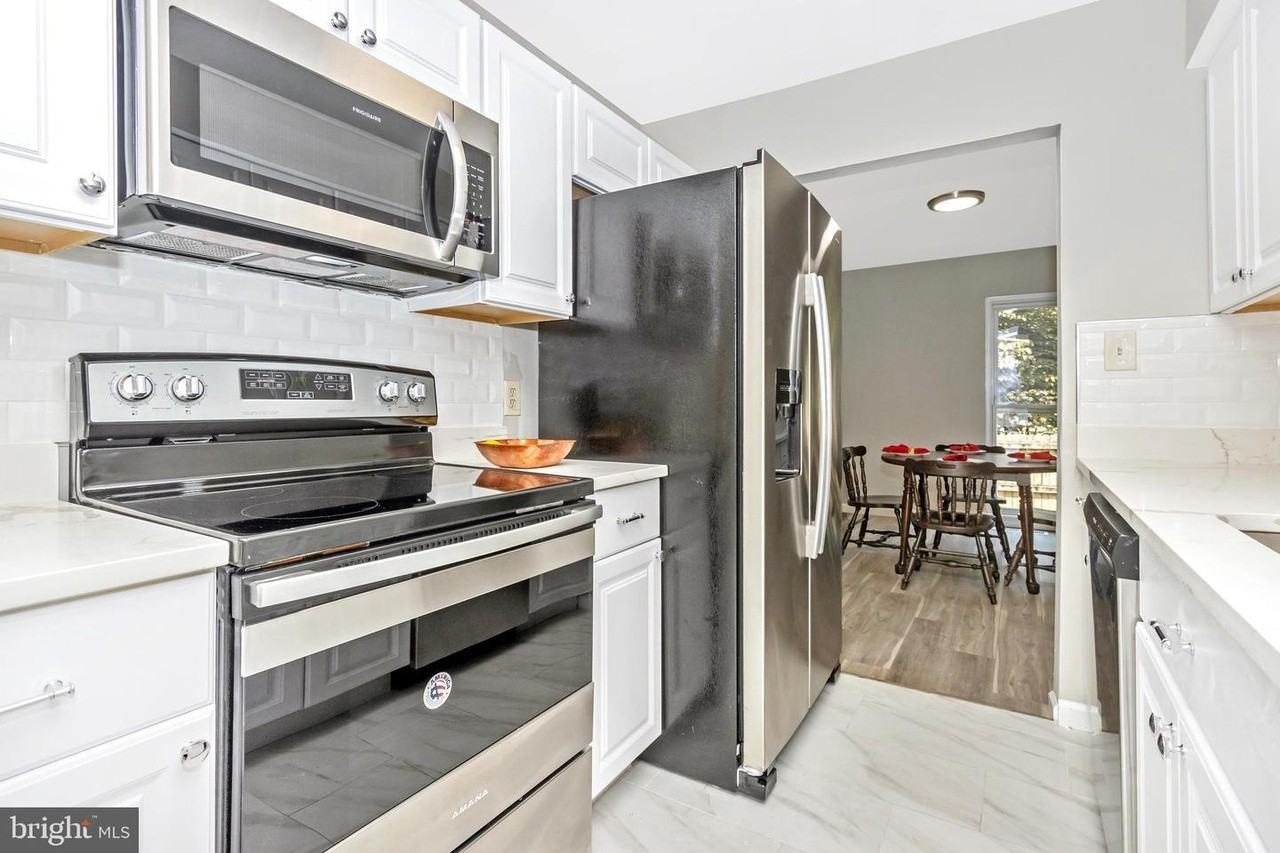 7429 Mill Run Dr #12 - Photo 3 of 34