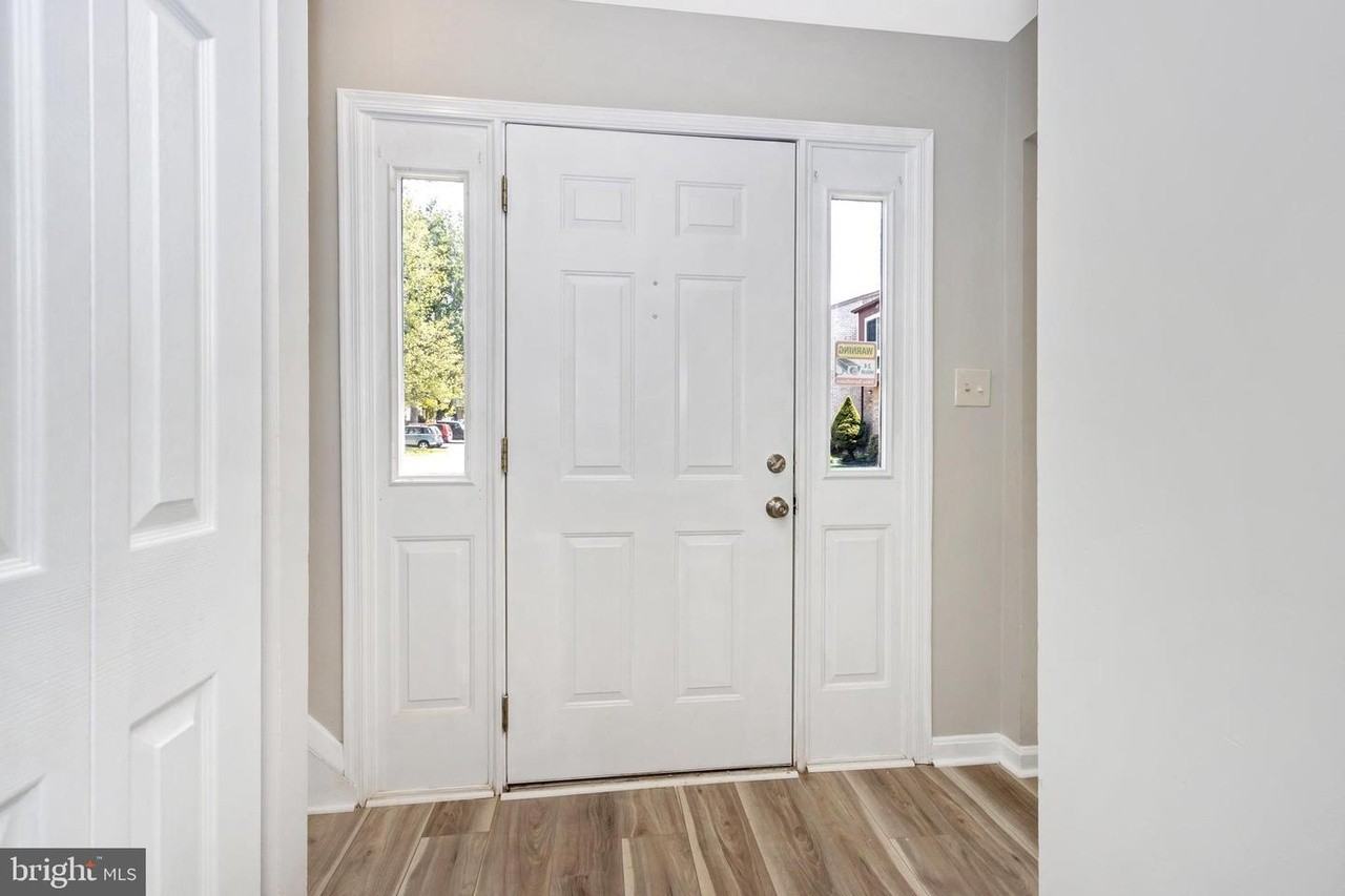 7429 Mill Run Dr #12 - Photo 5 of 34