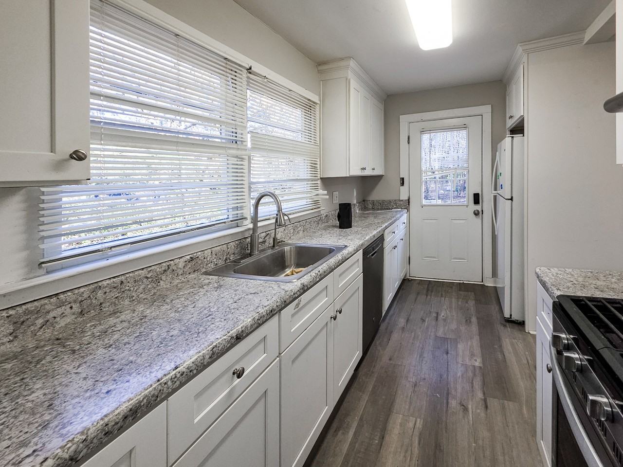 2045 White Oak Cir Nw #NA - Photo 6 of 11