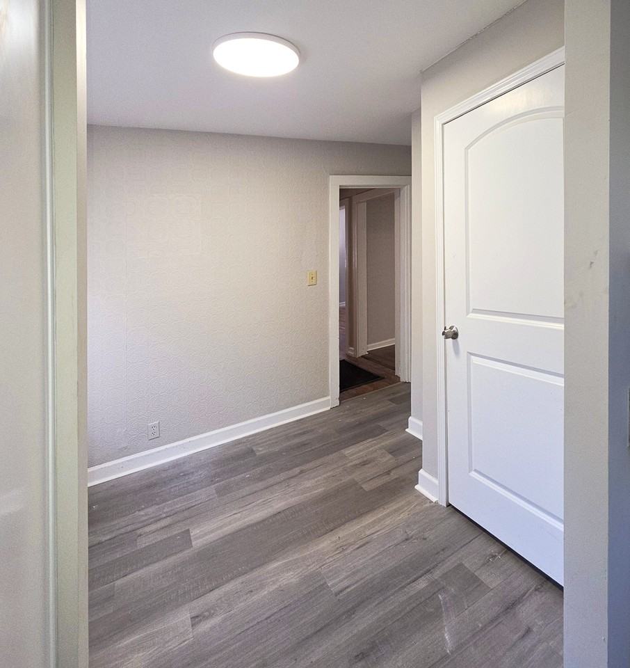 2045 White Oak Cir Nw #NA - Photo 7 of 11