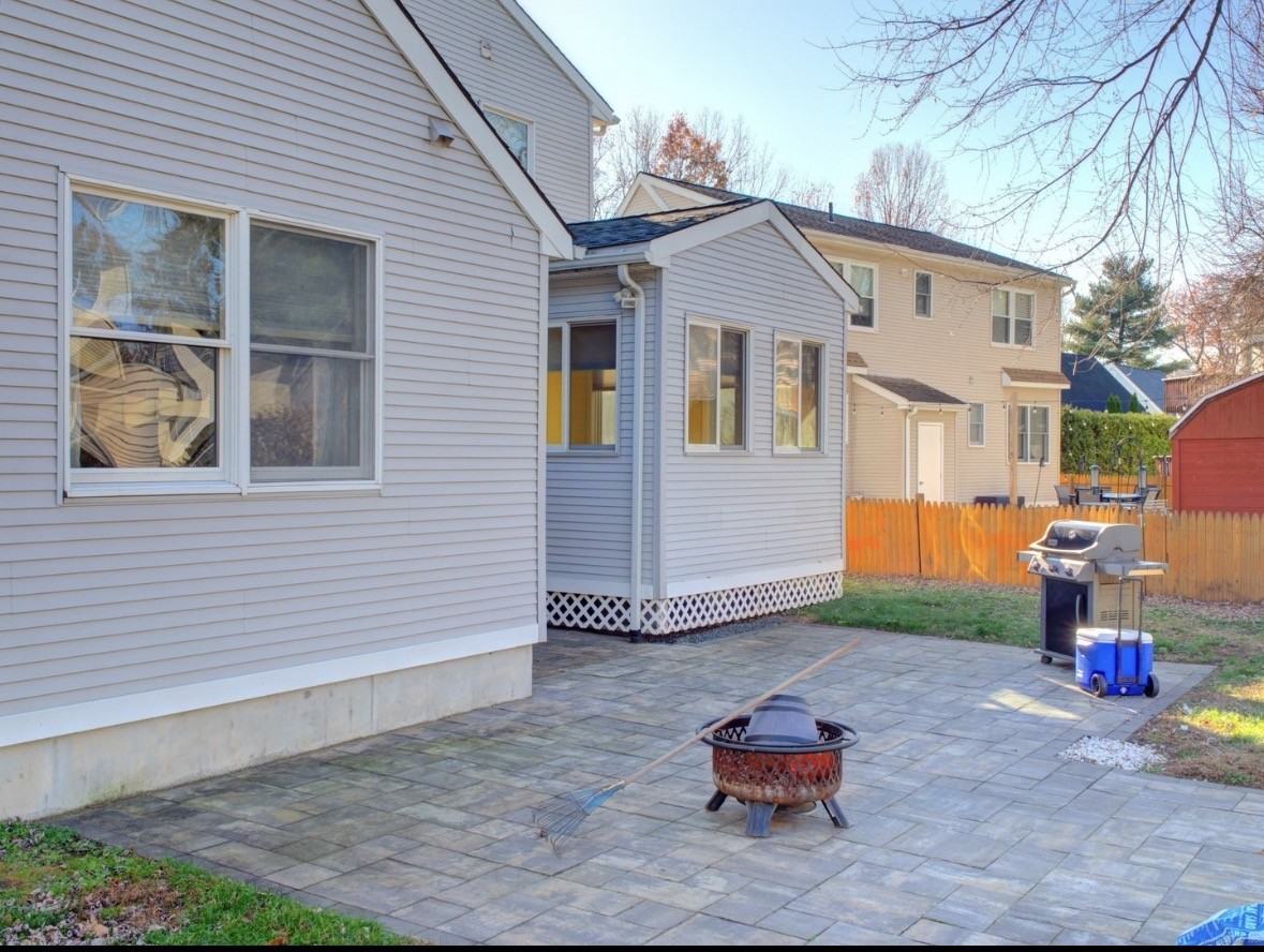 43 Kingsbury Ln #NA - Photo 2 of 10