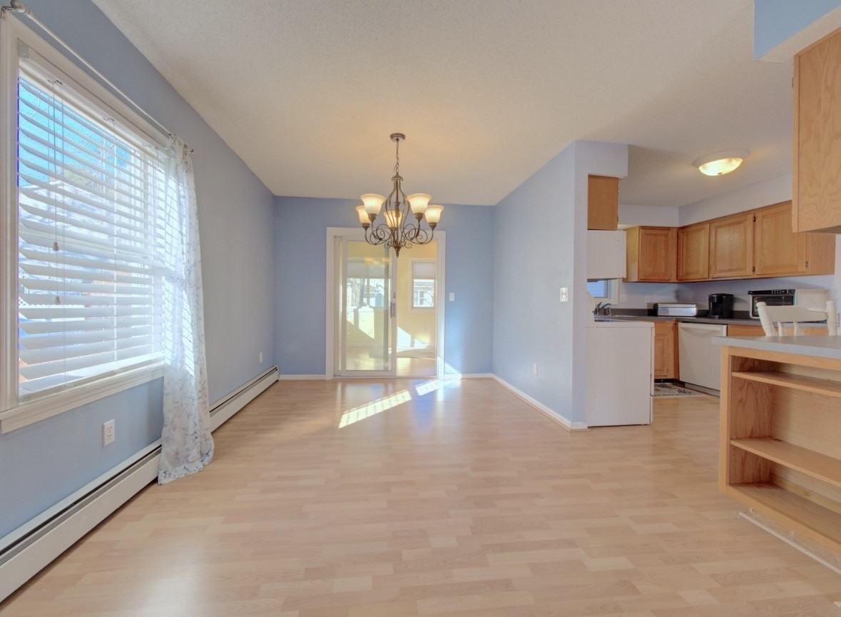 43 Kingsbury Ln #NA - Photo 4 of 10