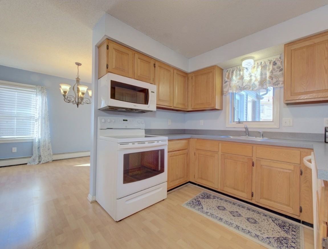 43 Kingsbury Ln #NA - Photo 6 of 10