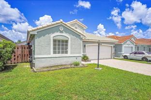 15985 Sw 82nd St #NA - Photo 1 of 1