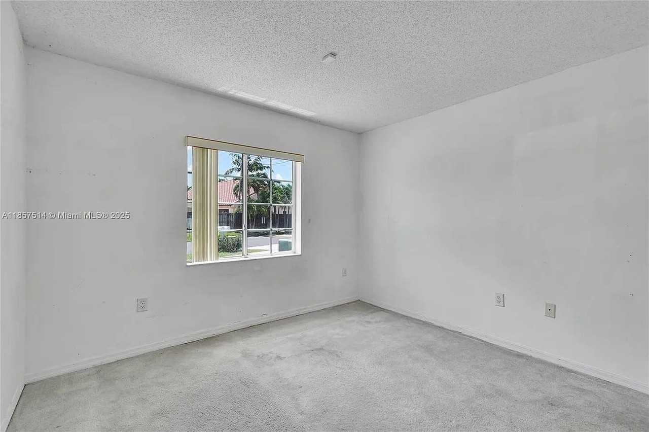 15985 Sw 82nd St #NA - Photo 4 of 14