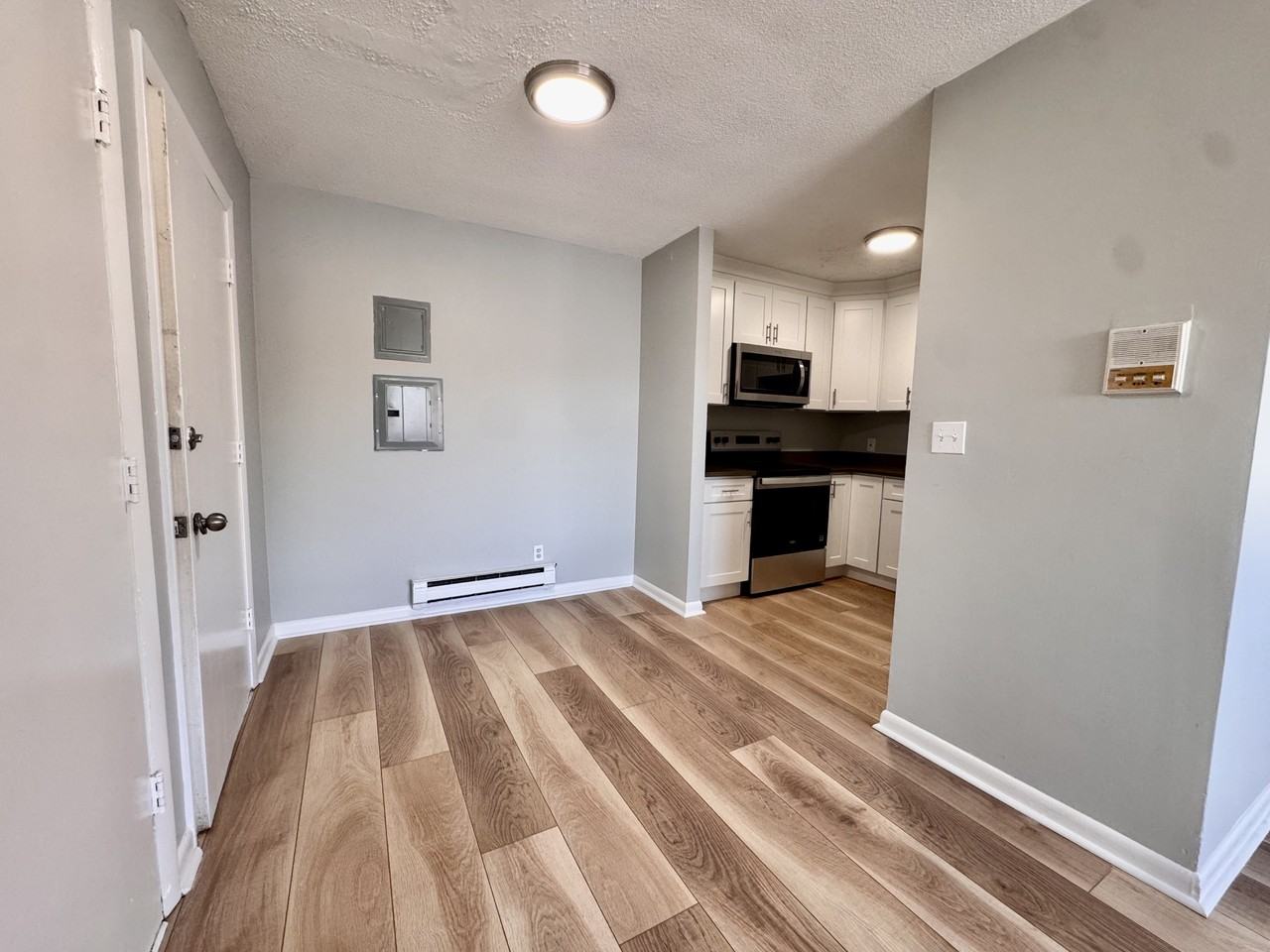 837 River St #5 - Photo 2 of 11