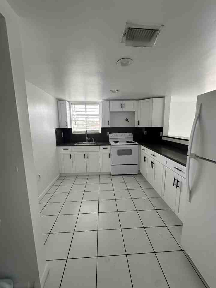 2610 W 76th St #206 - Photo 5 of 13