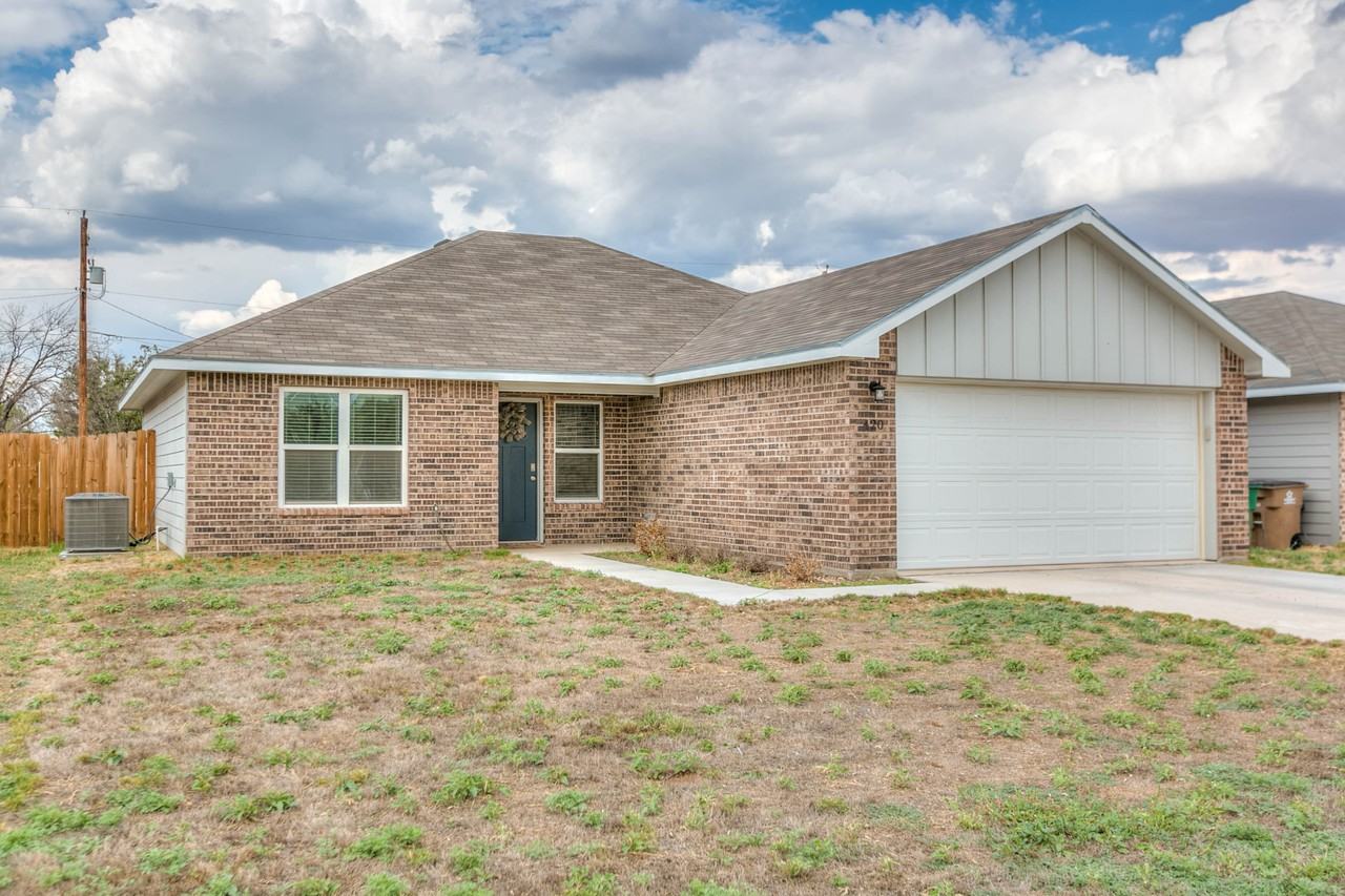 420 E 48th St #NA - Photo 3 of 27