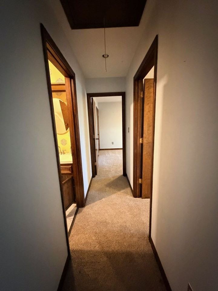 103 Chestnut Rdg - Photo 3 of 32